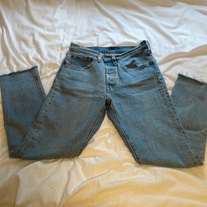 Levi’s 501’s skinny. W26 L28